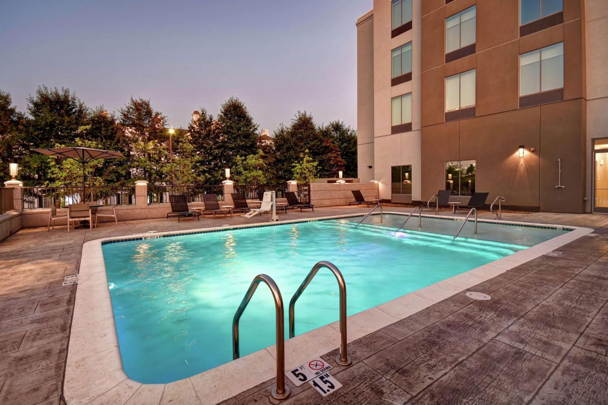Hilton Garden Inn Jackson Bagian luar foto